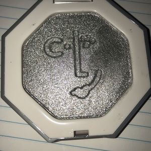 Fenty Beauty Highlighter